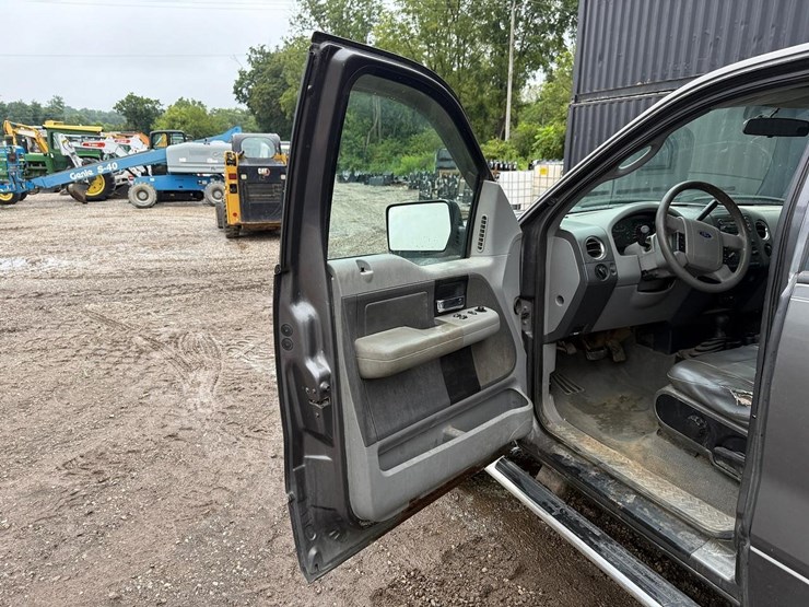 2004-ford-f150-image-18