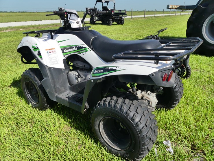 2018-kawasaki-300c-image-4