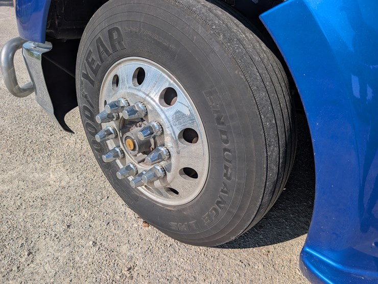 2018-kenworth-t680-image-15