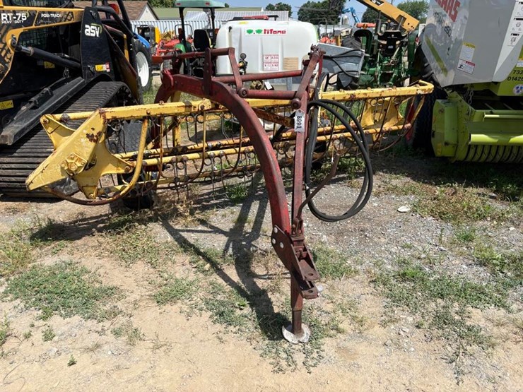 new-holland-256-image-1