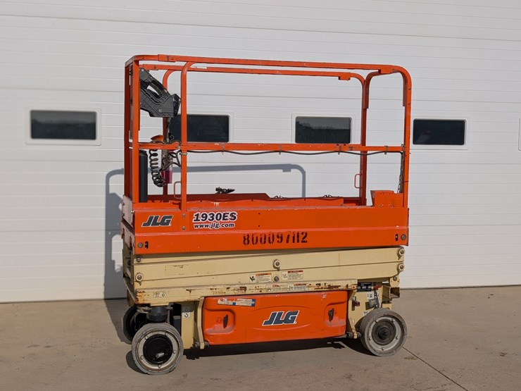 2016-jlg-1930es-image-1