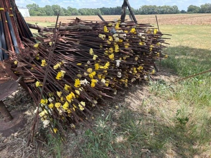 large-amount-of-electric-fencing-image-2