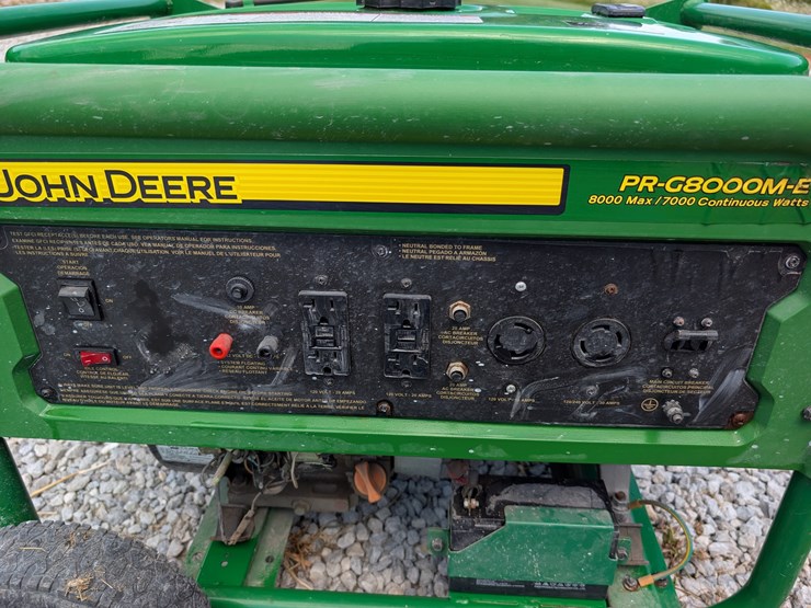 2013-john-deere-8-image-9