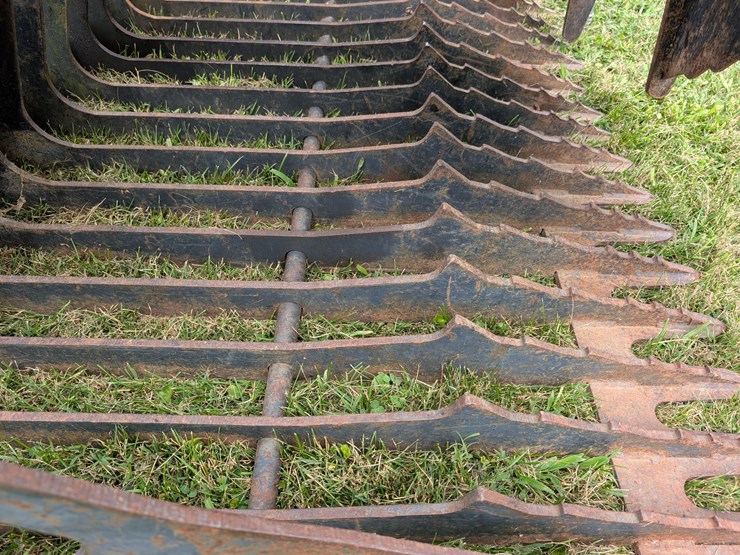 stout-72”-skid-steer-mount-grapple-image-20