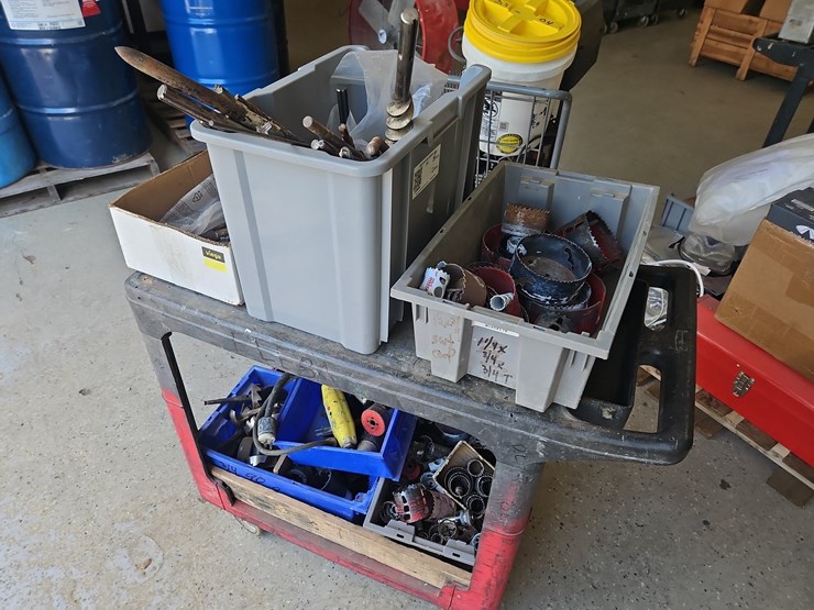 large-quantity-of-drill-bits-and-hole-saws-image-1