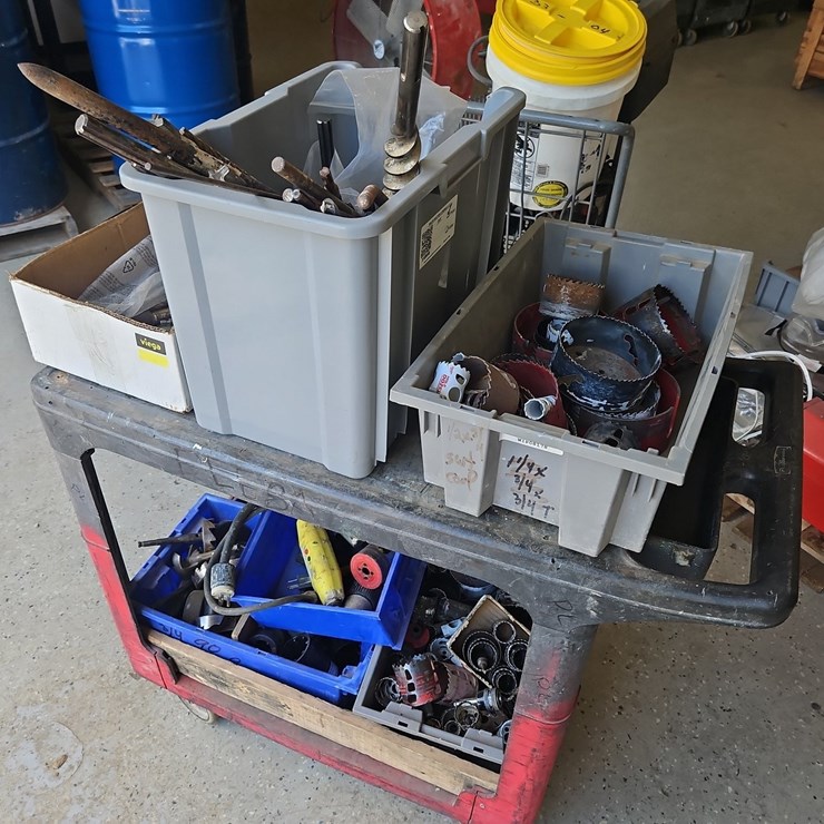 LARGE QUANTITY OF DRILL BITS AND HOLE SAWS
