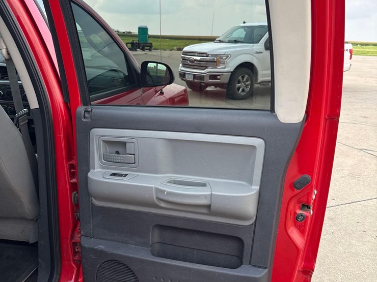 2008-dodge-dakota-image-56