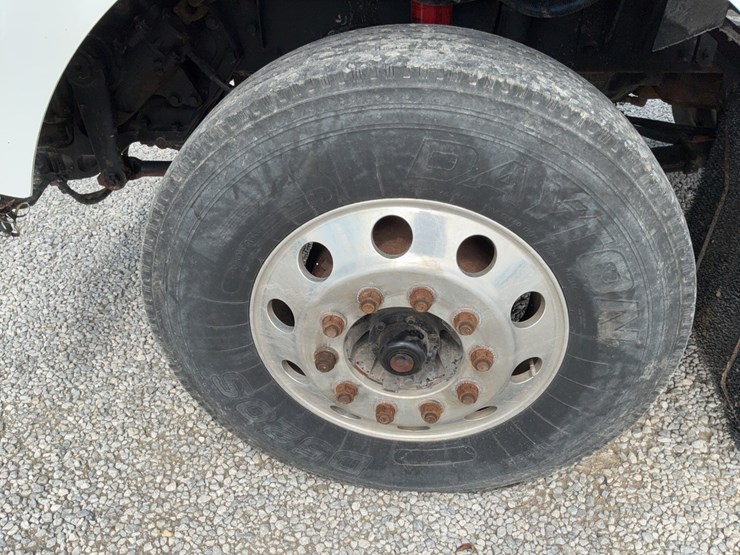 2008-kenworth-t800-image-16