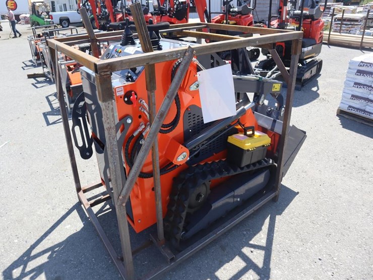 tpm-t460-stand-on-skid-steer-loader-image-7