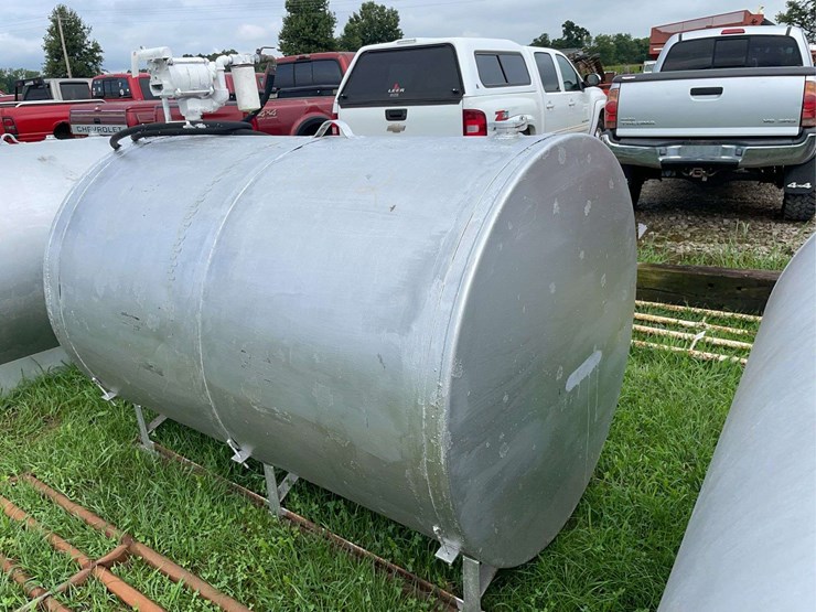 500-gallon-fuel-tank-with-gas-boy-pump-image-2