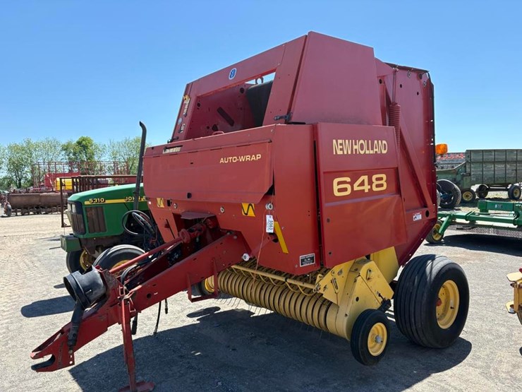 new-holland-648-image-2
