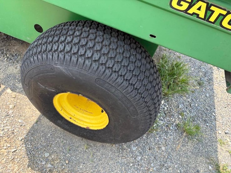 john-deere-gator-image-8