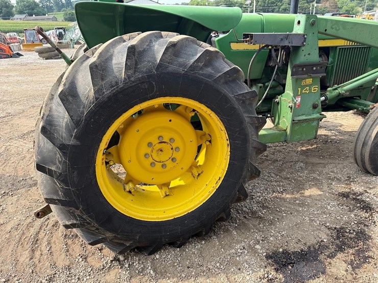 john-deere-2350-image-13
