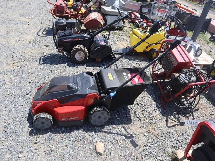 toro-60v-lithium-push-mower-image-4