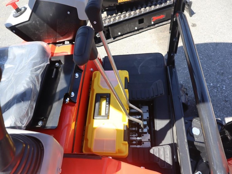 tpm-18hh-mini-excavator-image-10