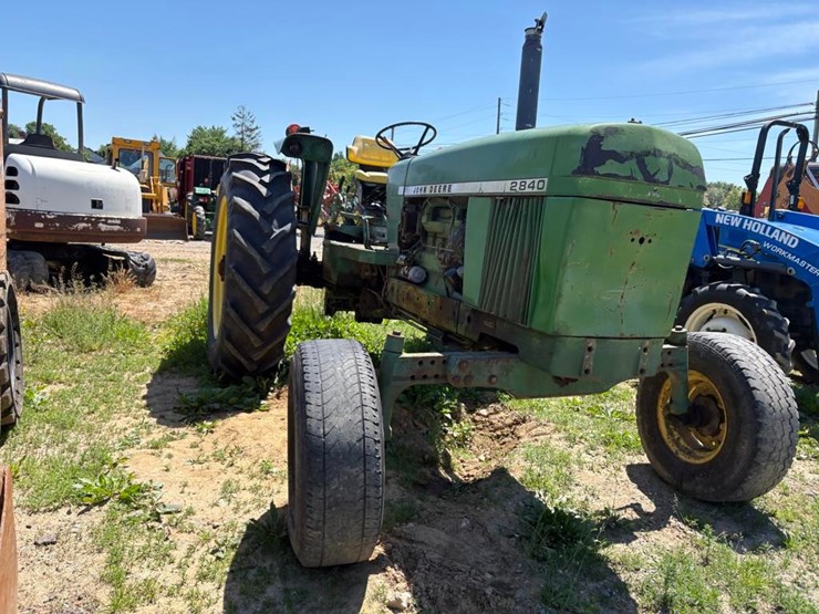 john-deere-2840-image-5
