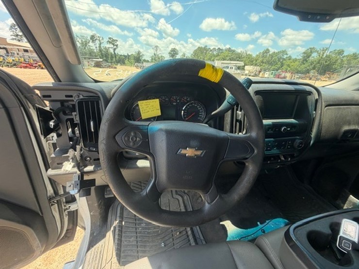 2017-chevrolet-2500-image-48