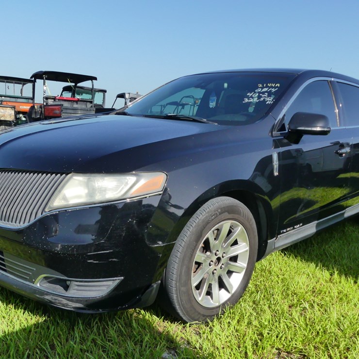 2014 LINCOLN MKT
