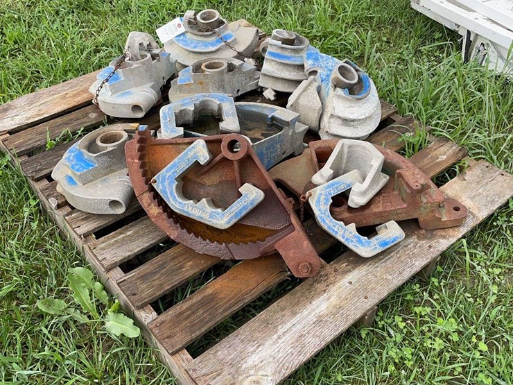 pallet-of-conduit-bending-shoes-image-2
