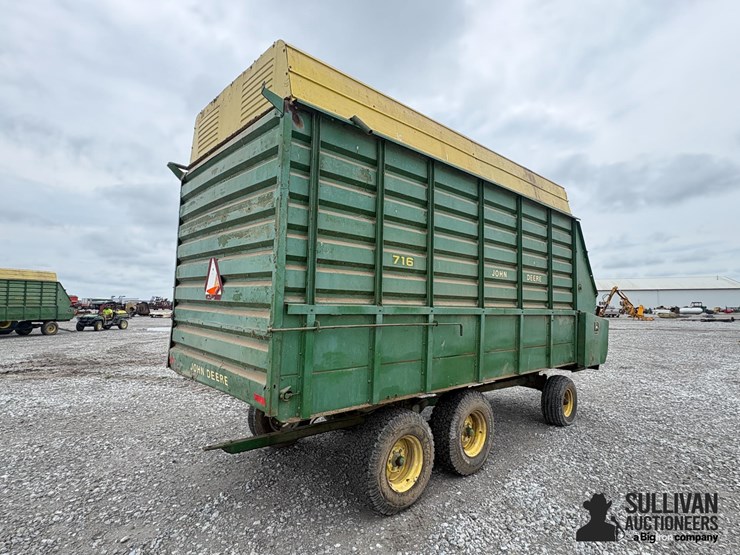 john-deere-716-image-5