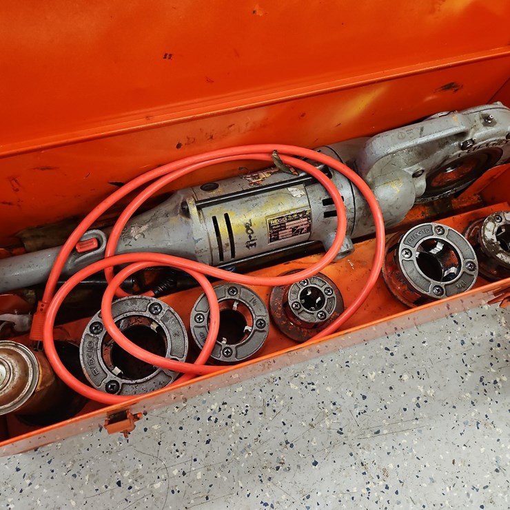 RIDGID 700-T2 PIPE THREADER