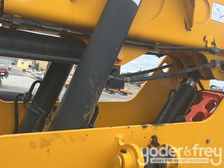 2014-jcb-509-42-image-21