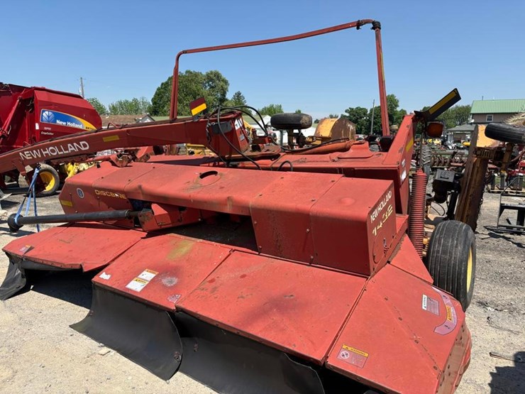 new-holland-1412-image-3