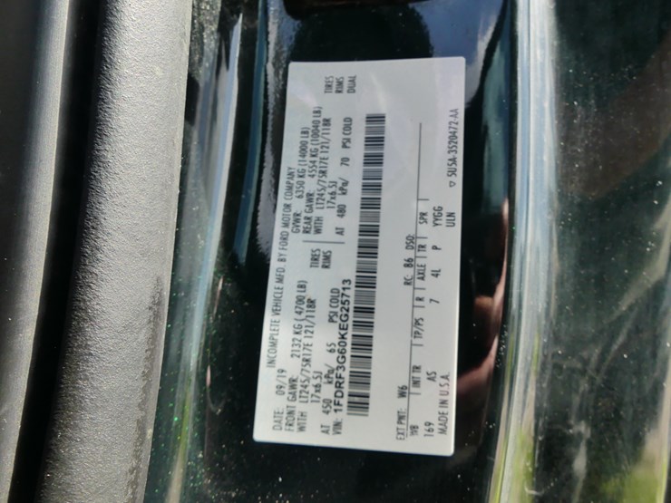 2019-ford-f350-image-16