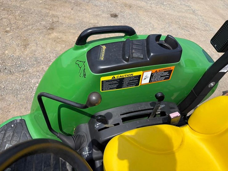 john-deere-4120-image-22
