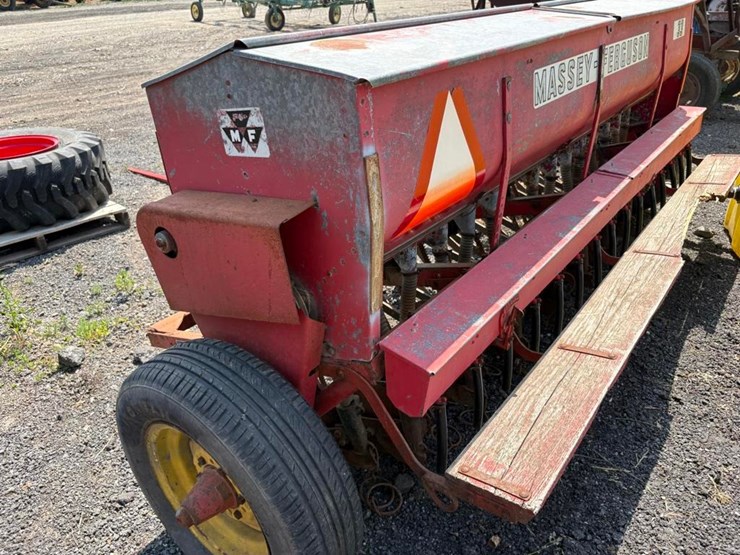 massey-ferguson-33-image-5