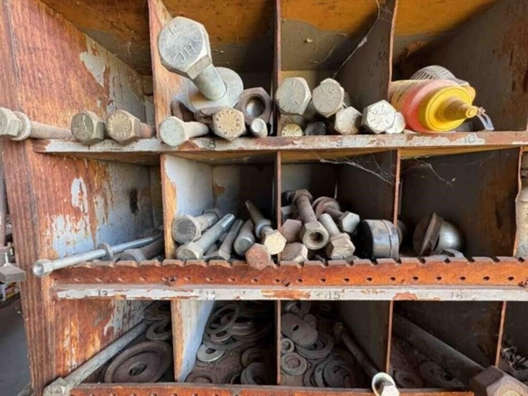 west-wall---bolts/nuts---staps---blades-etc.-image-14