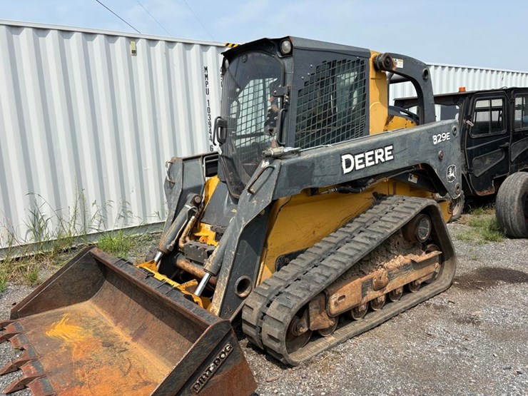 deere-328e-image-10
