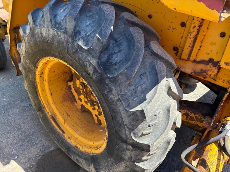 john-deere-310-image-14