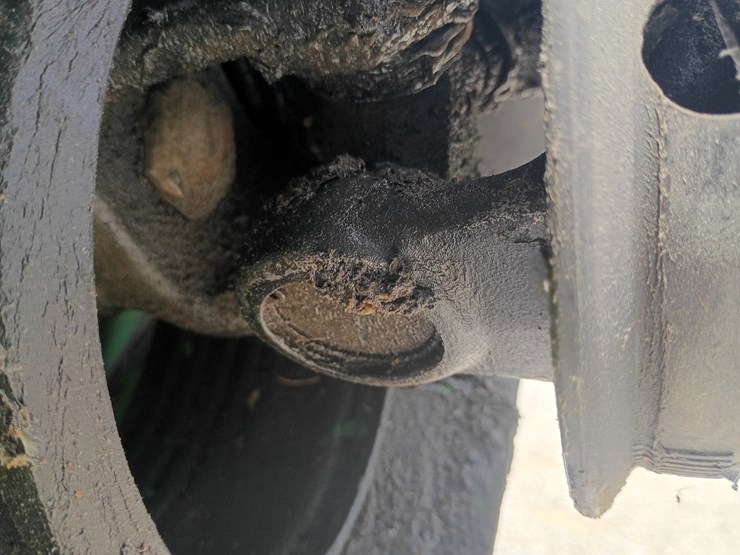 john-deere-630-image-15