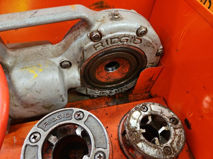ridgid-700-t2-pipe-threader-image-4