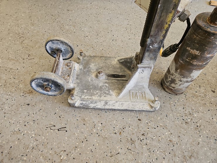 milwaukee-core-drill-image-3