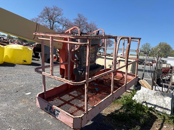 1997-jlg-600a-image-12
