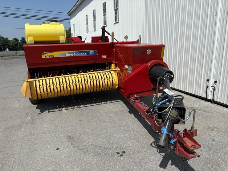 new-holland-bc5070-image-4
