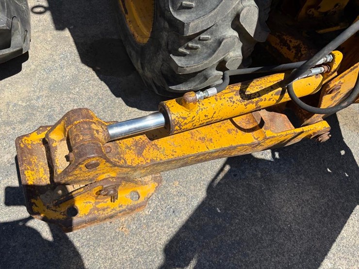 john-deere-310-image-13