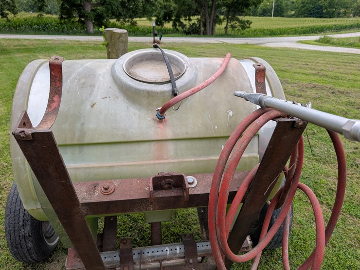 pull-type-120-gallon-sprayer-image-9