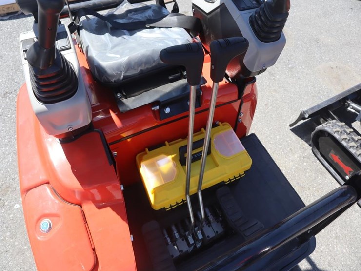 tpm-20kh-mini-excavator-image-11