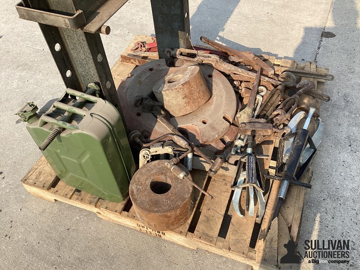 continental-hv100-30-ton-press-w/misc-pallet-image-11