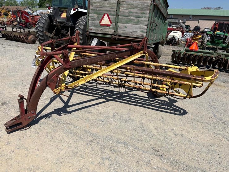 new-holland-256-image-2