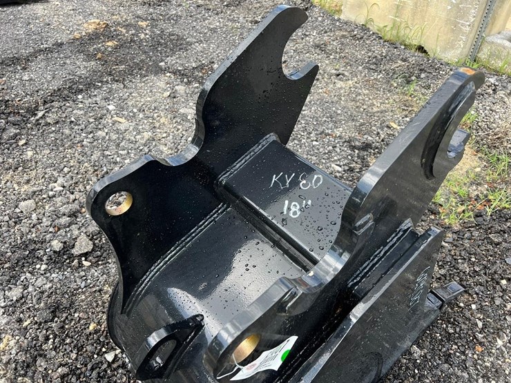 18”-quick-attach-excavator-bucket-for-kx80-image-5