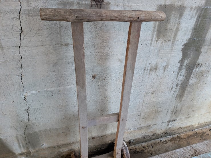 vintage-scales,-hand-cart-&-wooden-pulley.-#254-image-9