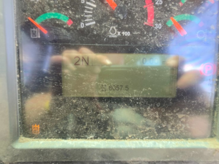 2015-caterpillar-525d-image-36