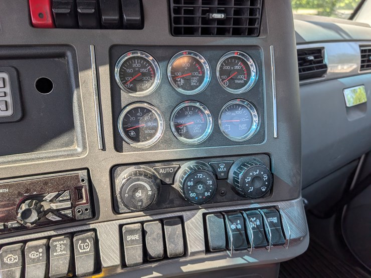 2018-kenworth-t680-image-81
