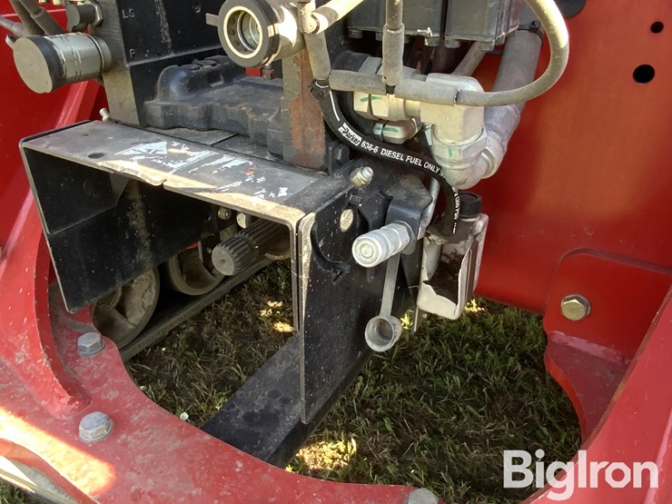 2013-case-ih-600-image-11