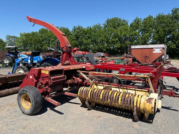 new-holland-782-image-3