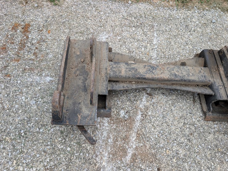 global-to-skid-steer-adaptor-image-5